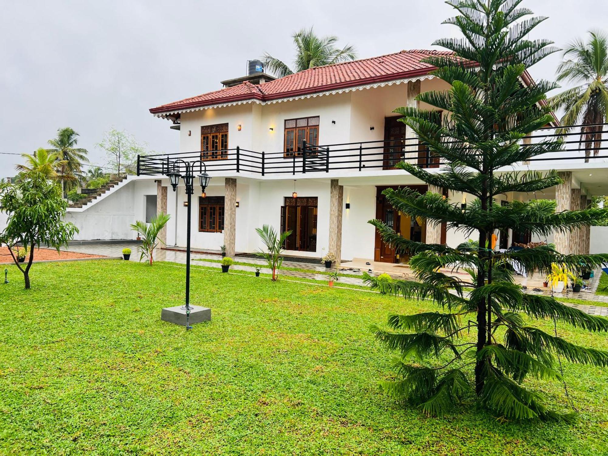 Ahasna Airport Villa Negombo Exterior photo