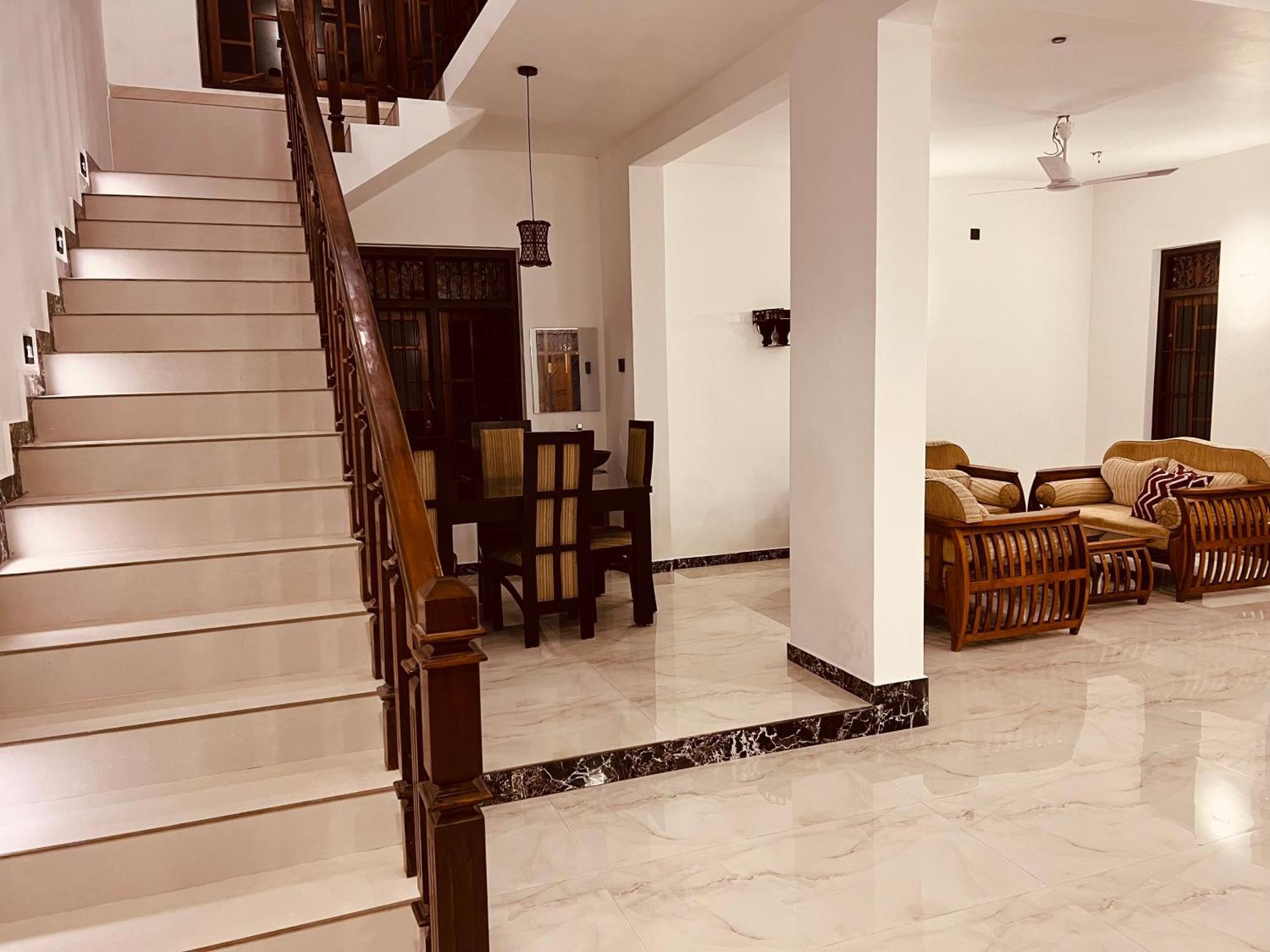 Ahasna Airport Villa Negombo Exterior photo