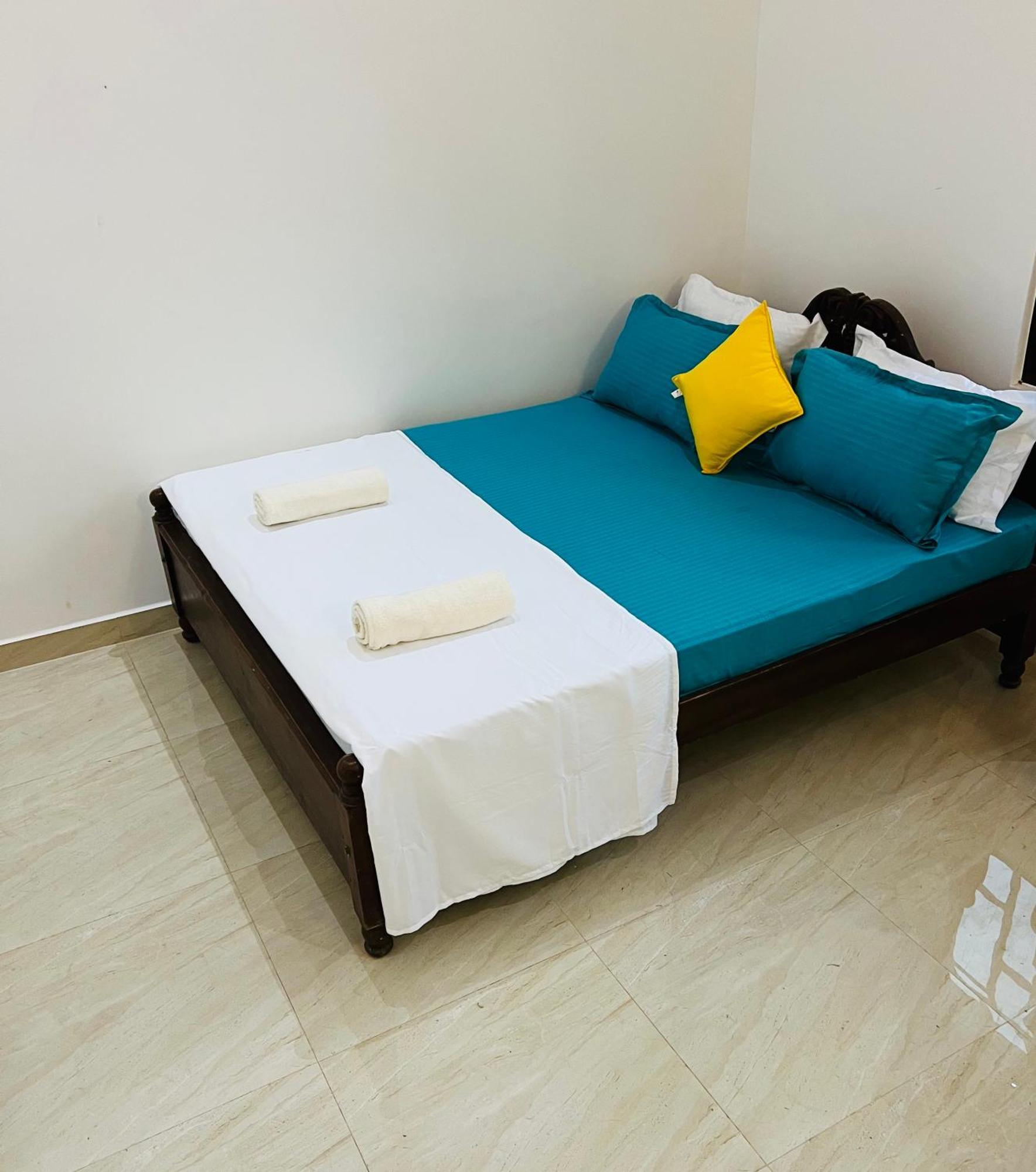 Ahasna Airport Villa Negombo Exterior photo