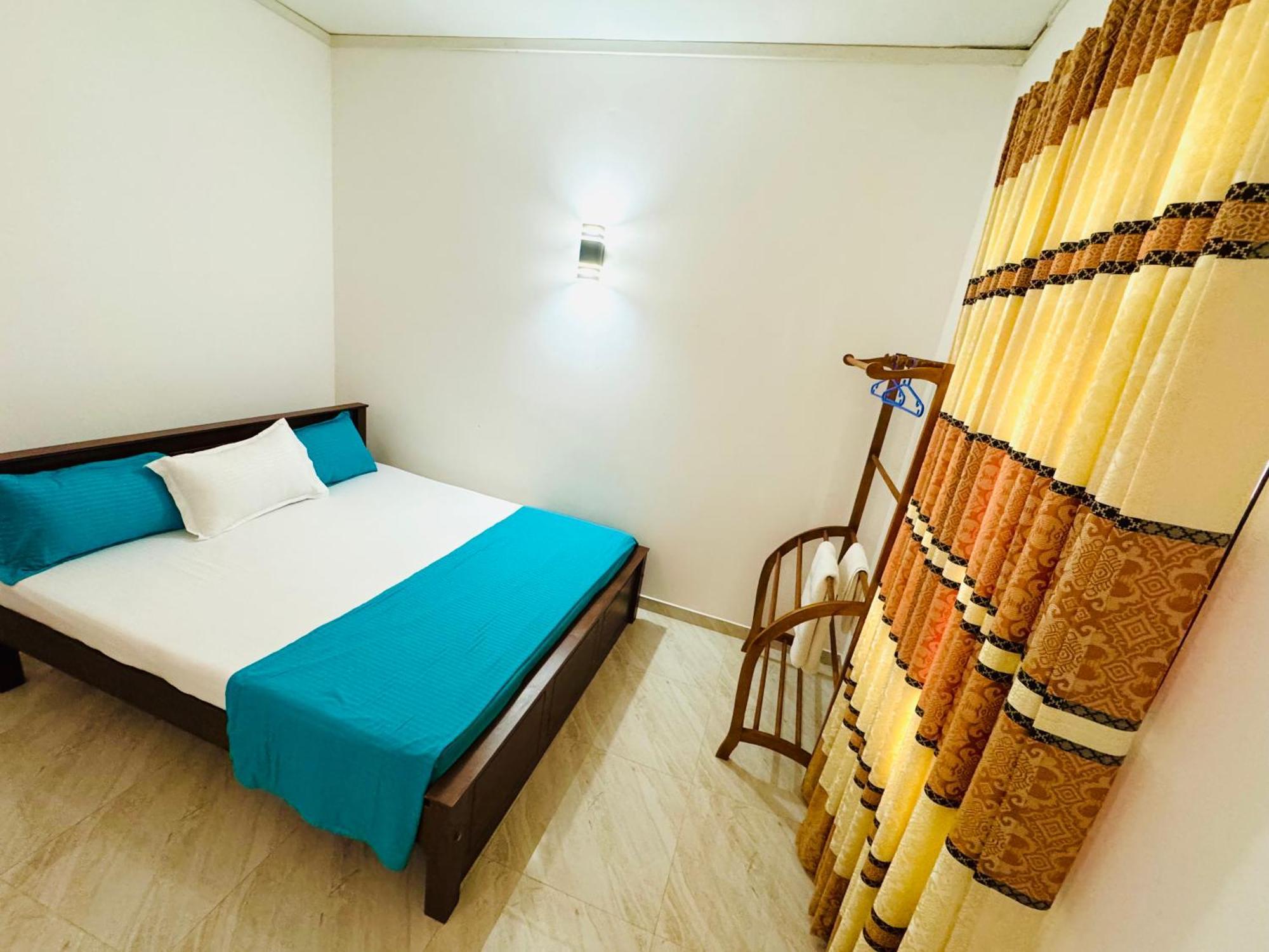 Ahasna Airport Villa Negombo Exterior photo