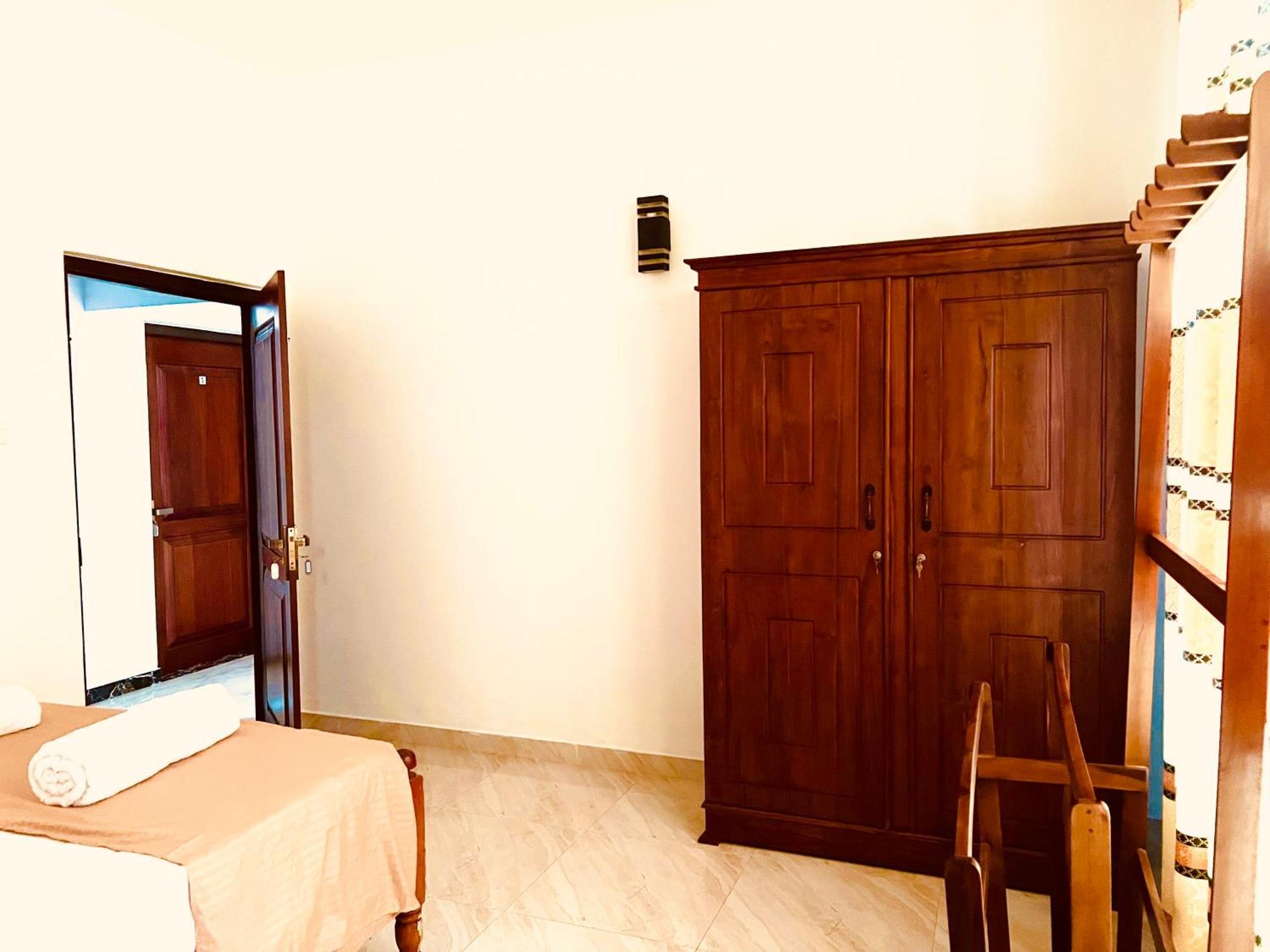 Ahasna Airport Villa Negombo Exterior photo
